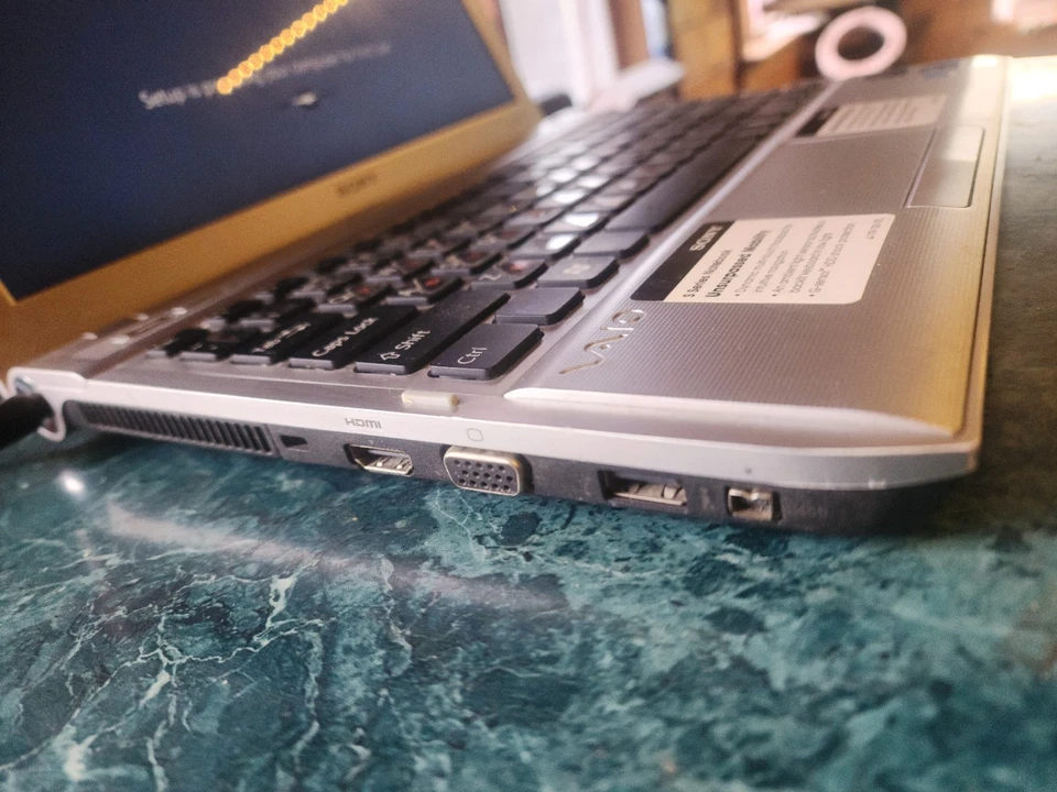 De colección Sony VAIO S Series PCG-51211L 13" Core i5 2.2ghz 4GB 450GB Win7 En muy buen estado+ Foto 4 de 4