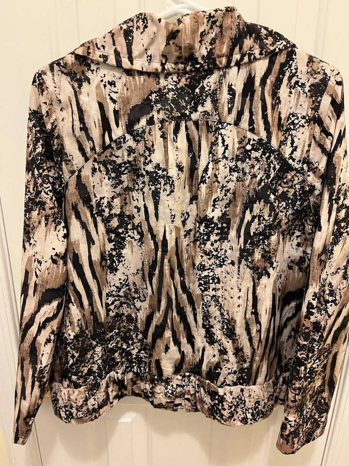 Zenergy by Chico's Women's Jacket, NWT, Brwn, Black, Gold, Animal Print, Sz 1 - Image 3 of 4