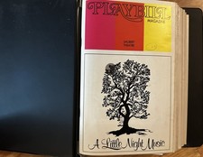 14 Playbills en classeur vinyle noir. Années 1970-1980’s