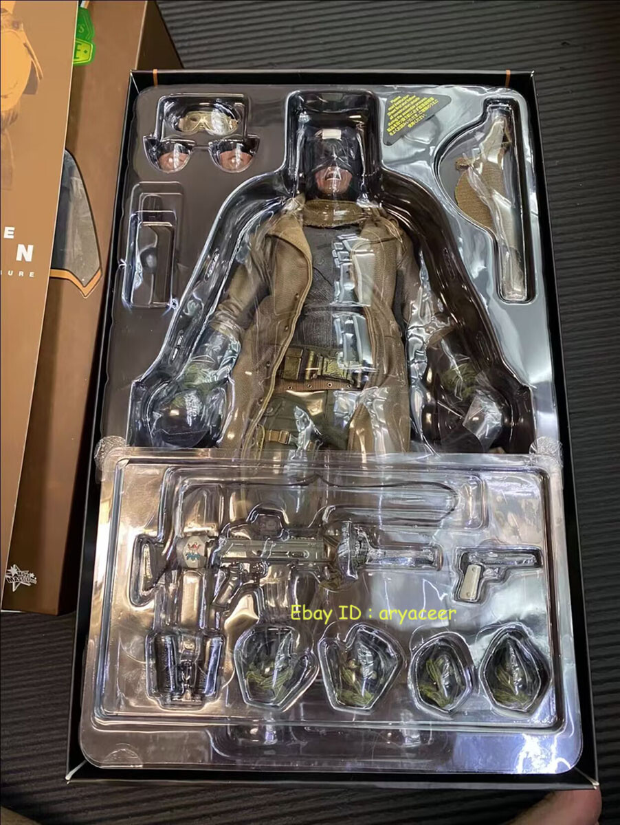 Hot Toys MMS372 Dawn of Justice Knightmare Batman 1/6 Action Hot Toys MMS372 Dawn of Justice Knightmare Batman 1/6 Action