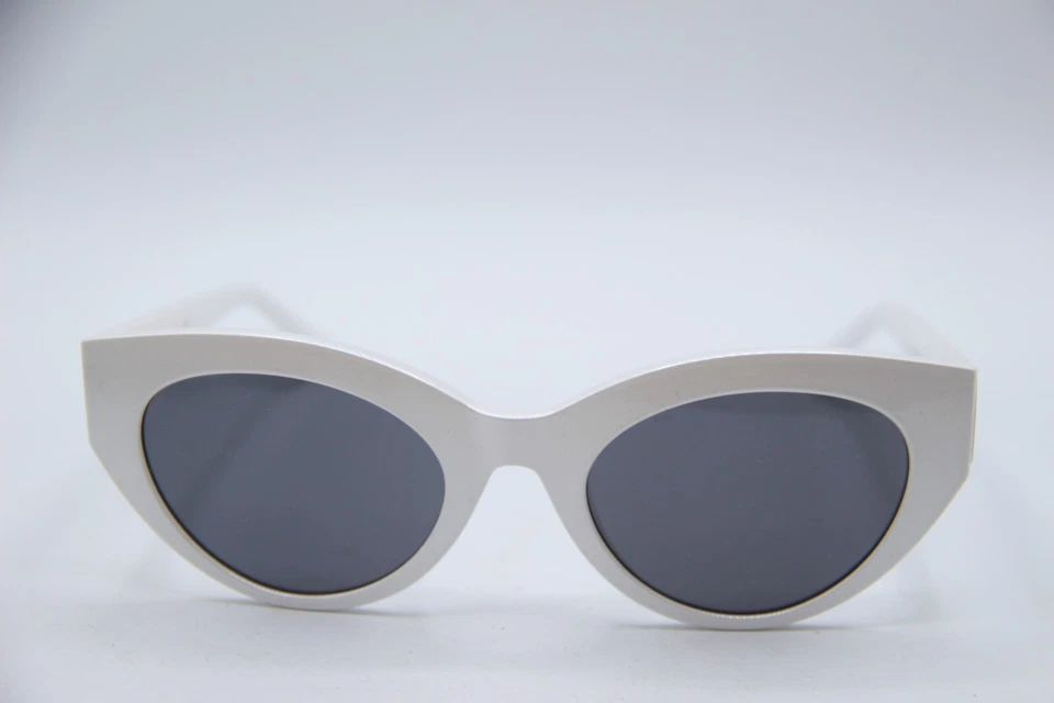 NEW VICTORIA'S SECRET PINK PK 0036 24A WHITE AUTHENTIC FRAMES SUNGLASSES 54-22 - Image 2 of 4