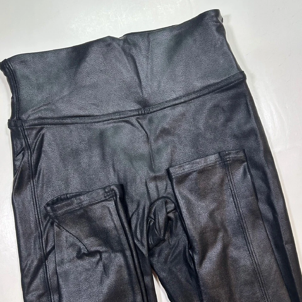 Leggings femininas SPANX couro sintético brilho cintura alta controle de barriga XS - Imagem 3 de 4