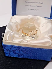 Collectible Glass Miniature Dress Hat Figurine By About Face Design 2002