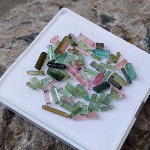 26 Ct 4 to 13 MM Natural Multi Color Tourmaline Rough Raw Pipe 66 Piece Lot - Picture 22 of 24