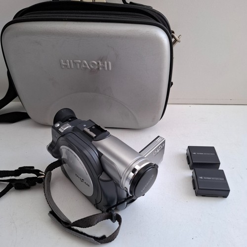 Videocamera DVD Hitachi DZ-MV3000E con custodia