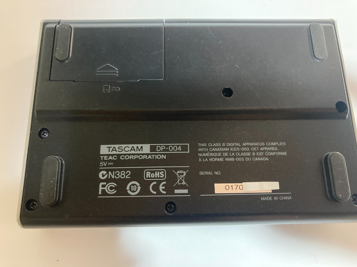 TASCAM DP-004 タスカム ポータブルマルチトラックレコーダー DP-004 | 4トラック SD/SDHC MTR | TASCAM (日本)
