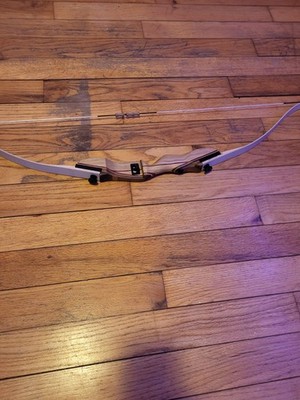 L.L.Bean First Shot Takedown Recurve Bow Youth 54in 20lbs Right Hand