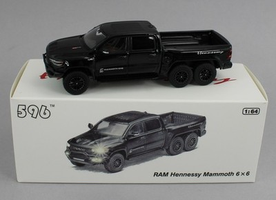 1/64 ラム ヘネシー マンモス 6×6 2499台限定 1:64 *596 MODELS* Black RAM HENNESSEY MAMMOTH 6x6 Pickup w/Lights