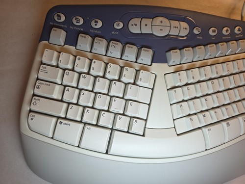 Microsoft Natural MultiMedia Keyboard 1.0A Ergonomic PS/Vintage White/Blue - Picture 2 of 13