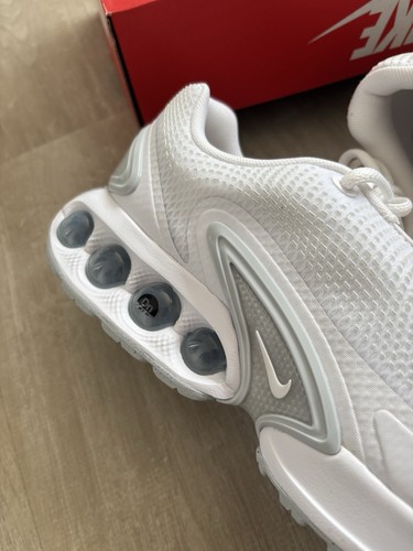 Nike Air Max DN (W) taglia UK 7,5 bianco argento metallizzato - nuove π¦ - Foto 3 di 8