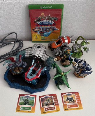 Skylanders Superchargers Starter Pack - Xbox One - plus Zusatzfiguren  gebraucht