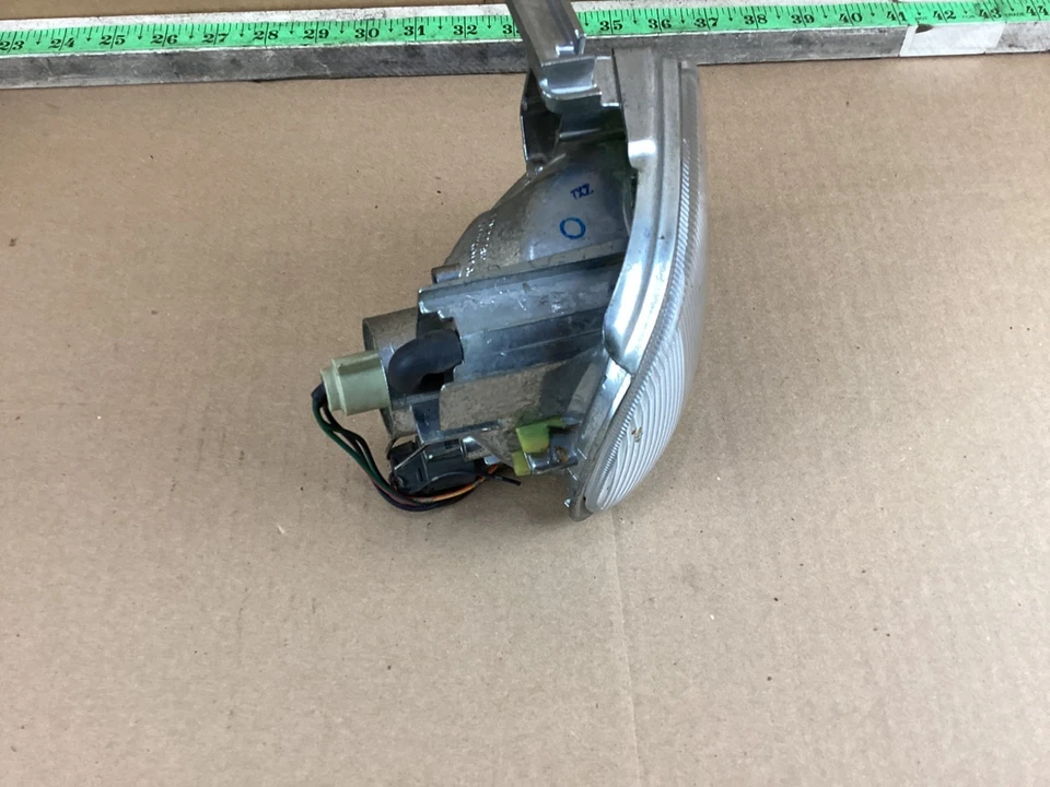 Infiniti Q45 1995 conjunto de luces antiniebla del lado del pasajero delantero derecho OEM Foto 3 de 4