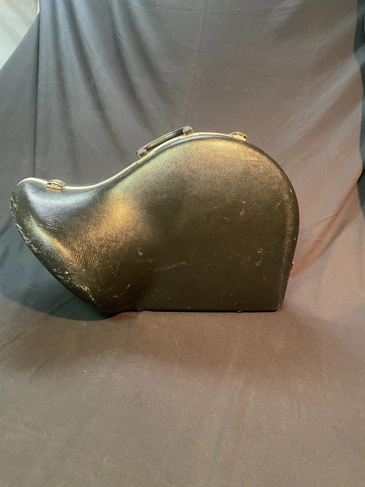 Cuerno Francés HOLTON H602 ESTUDIANTE EN SÓLIDO ESTADO USADO Serie #614923 Foto 2 de 4