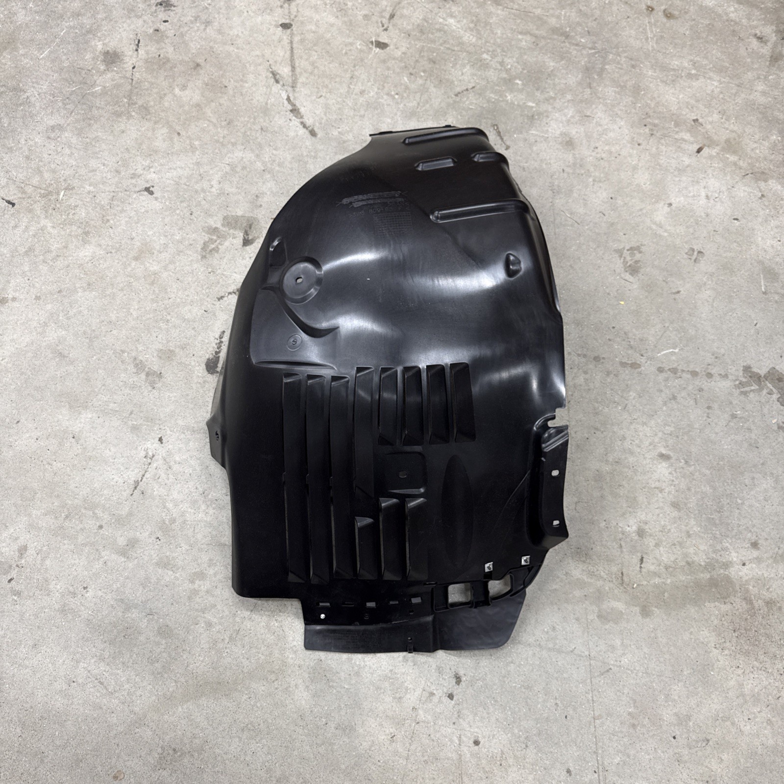 Left front wheel housing fender liner  For Bentley Gt Gtc 3W8809957