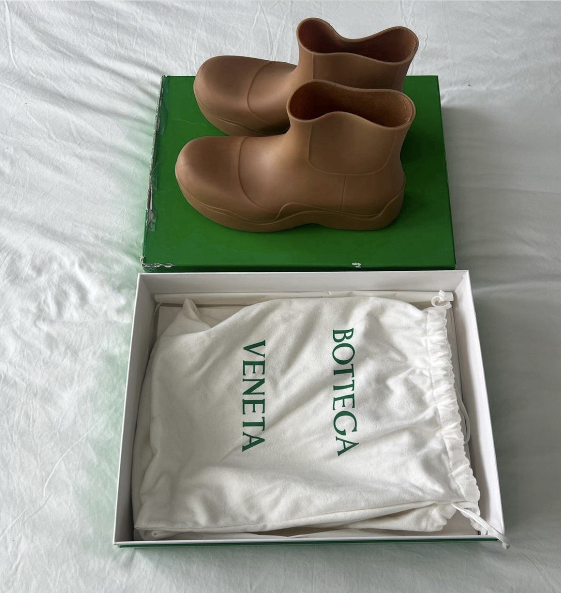 靴 bottega veneta puddle boots size43 Bottega Veneta® Men's Puddle Ankle Boot in Sea salt. Shop