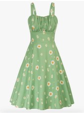 Green Silky Dress With Daisies