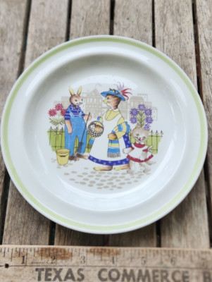 Vintage Arabia of Finland Child's Plate Collector s Cats & Rabbit