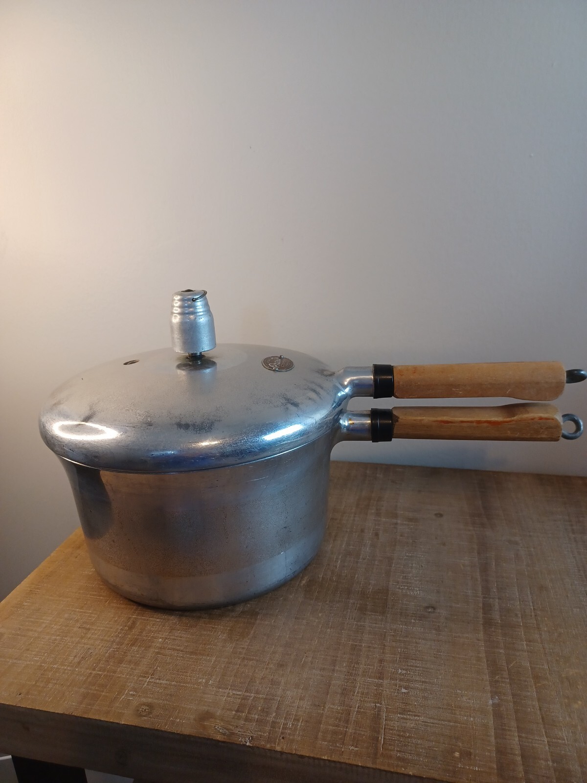 VTG National Presto 4 Quart Pressure Cooker Wood Handles Model-40 USA w/ Weight