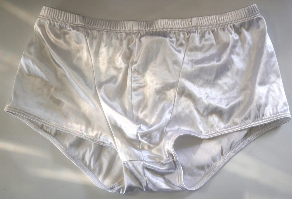 NUEVOS CALZONCILLOS BOXER BLANCOS SATINADOS PARA HOMBRE COLECCIÓN BRILLANTE MEDIANOS Foto 3 de 4