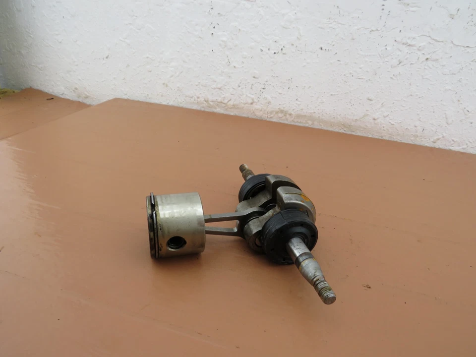 Poulan Black Hawk BH2160 Chainsaw OEM Crankshaft & Piston - Image 4 of 4