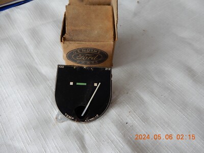  NOS  45-46 Ford Temperature Gauge #51A-10883A.....Fords