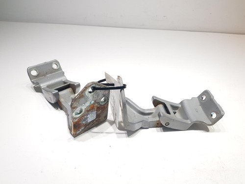 HYUNDAI H1 DOOR HINGES RIGHT REAR PAIR 2015