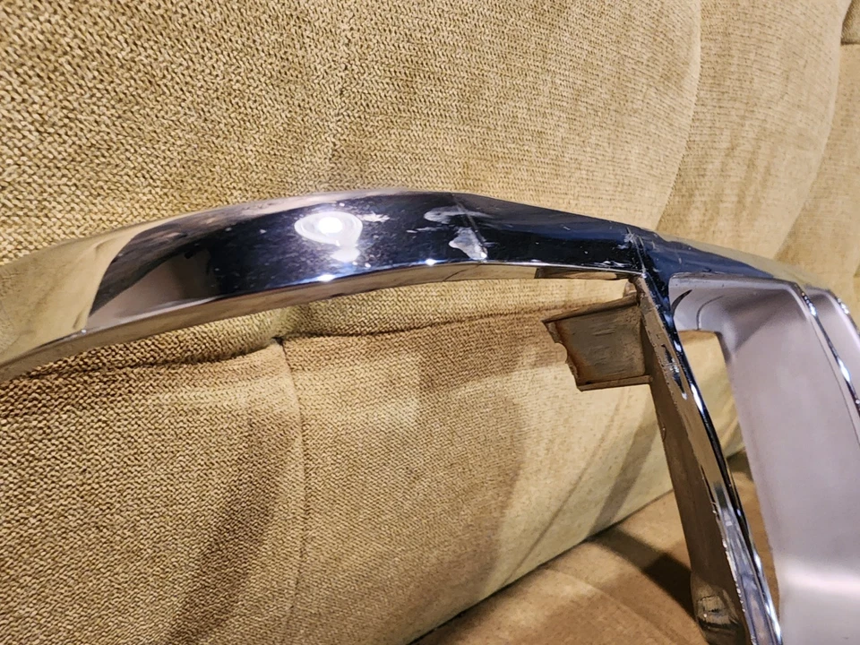 1988 - 1991 年水星大侯爵殖民地公园乘客右灯挡板原始设备制造商 — 第 4/4 张图片