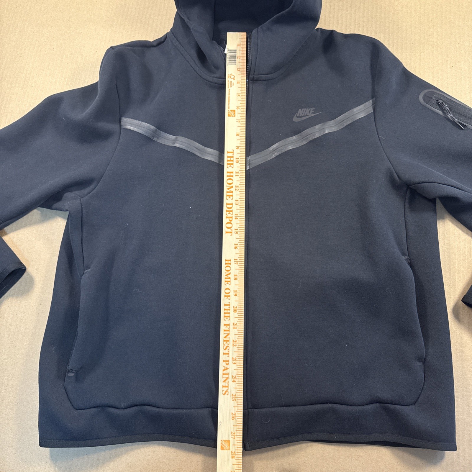 Nike Tech Fleece Full Zip Hoodie Jacket Men’s 2XL Black, Tear At Pocket thumbnail 4
