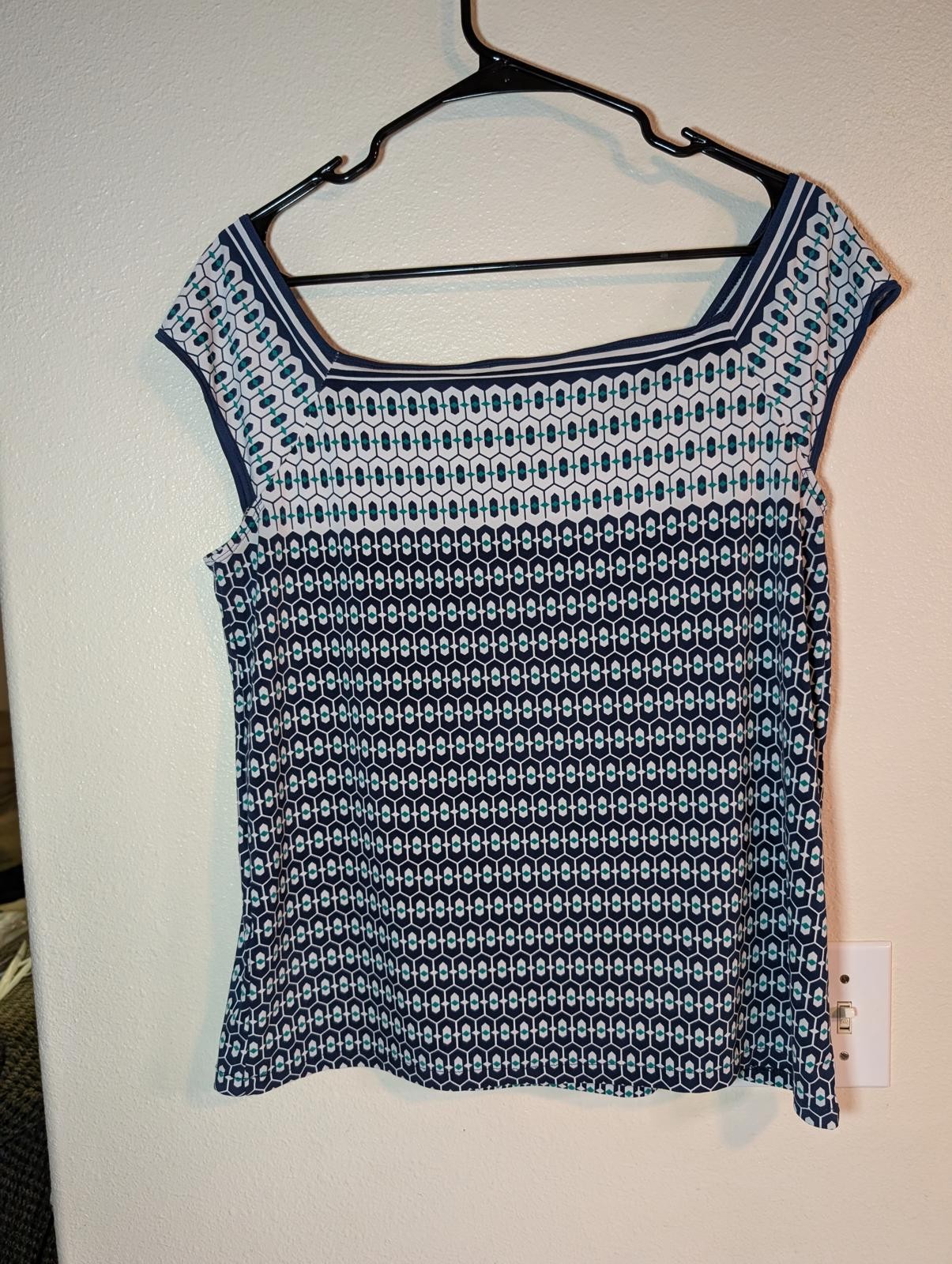 Max Studio Women's Large Geometric Patterned Cap … - image 8