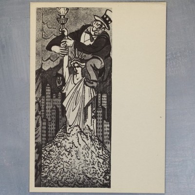 Statue of Liberty Uncle Sam Gold Soviet anti imperialism Russian postcard 1962 