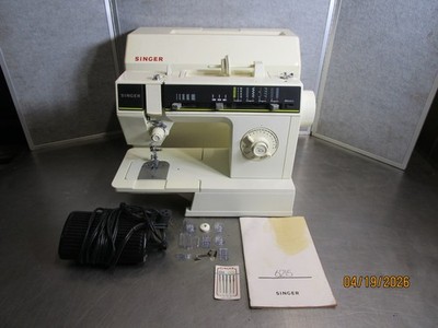 Vintage Singer 6215C Sewing Machine w Cover