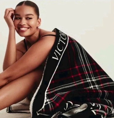 Victoria s Secret blanket (Gift with purchase)