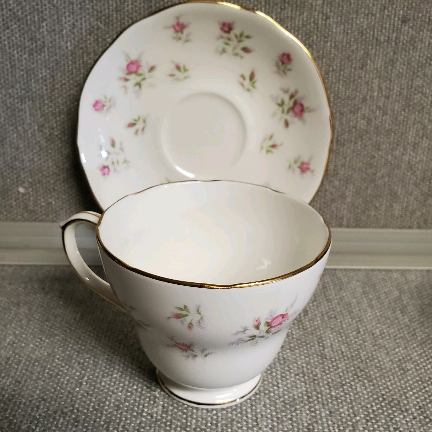 VINTAGE DUCHESS BONE CHINA MARIE № 351 TEACUP & SAUCER eBay
