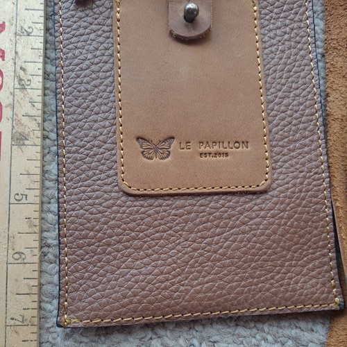 LE PAPILLON Small Brown Leather Closure Crossbody Phone holder - Picture 3 of 5