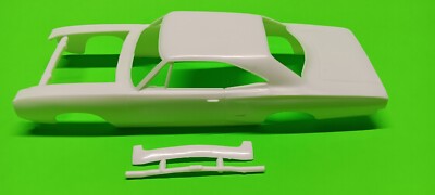 mpc 1/25 ダッジ・コロネット・スーパービー 1970年型 Amazon.com: MPC 1970 Dodge Coronet Super Bee 1:25 Scale