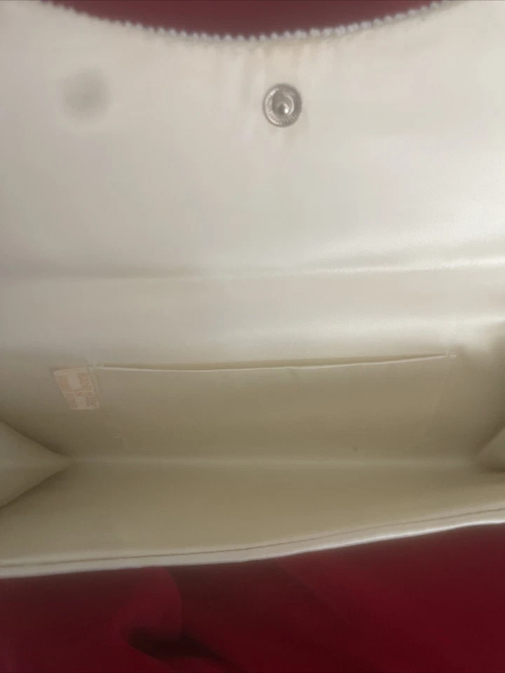 Cartera sin asas vintage de los años 50 de seda blanca y perlas de semillas sintéticas-Hong Kong Foto 4 de 4