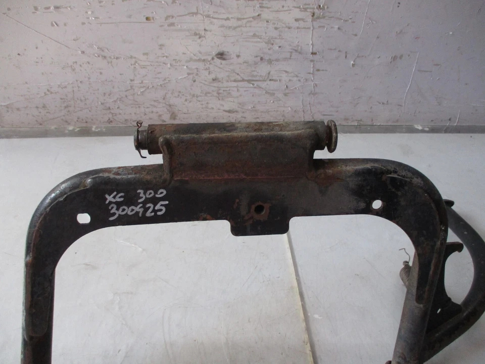 Cavalletto Centrale Supporto Staffa Yamaha XC 300 2003 2005 2006 Centre Stand - Immagine 3 di 4