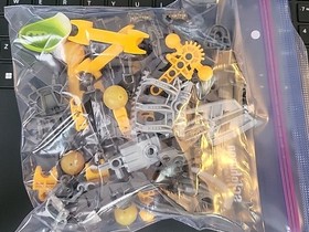 LEGO BIONICLE INIKA TOA HEWKII 8730 100% COMPLETE FIGURE WITH 4 ZAMOR SPHERES