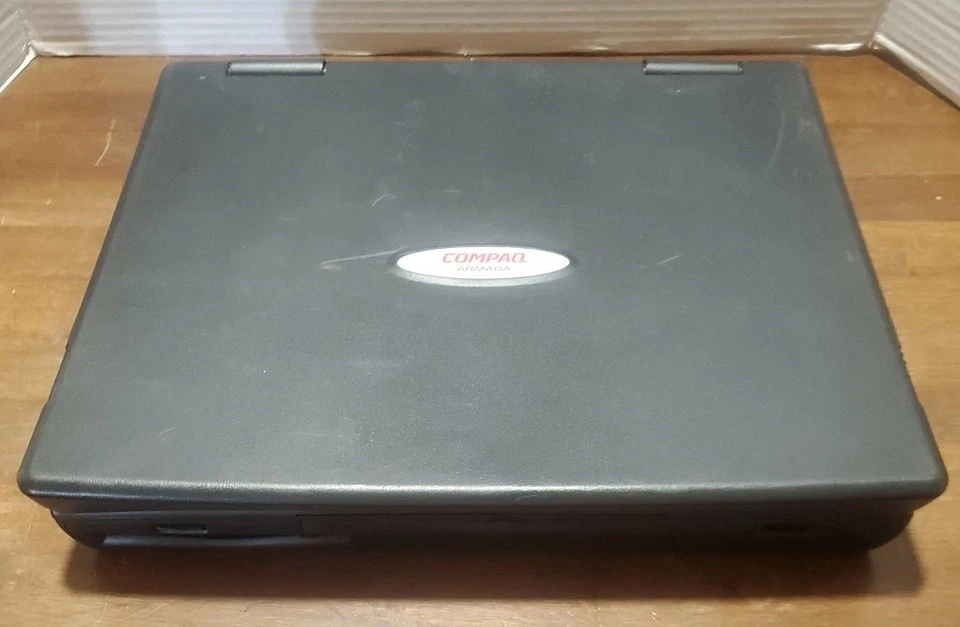 1998 Compaq Laptop Armada 1700 PII 4gb 164mb Cd Floppy USB Serial Good Battery  - Image 2 of 4