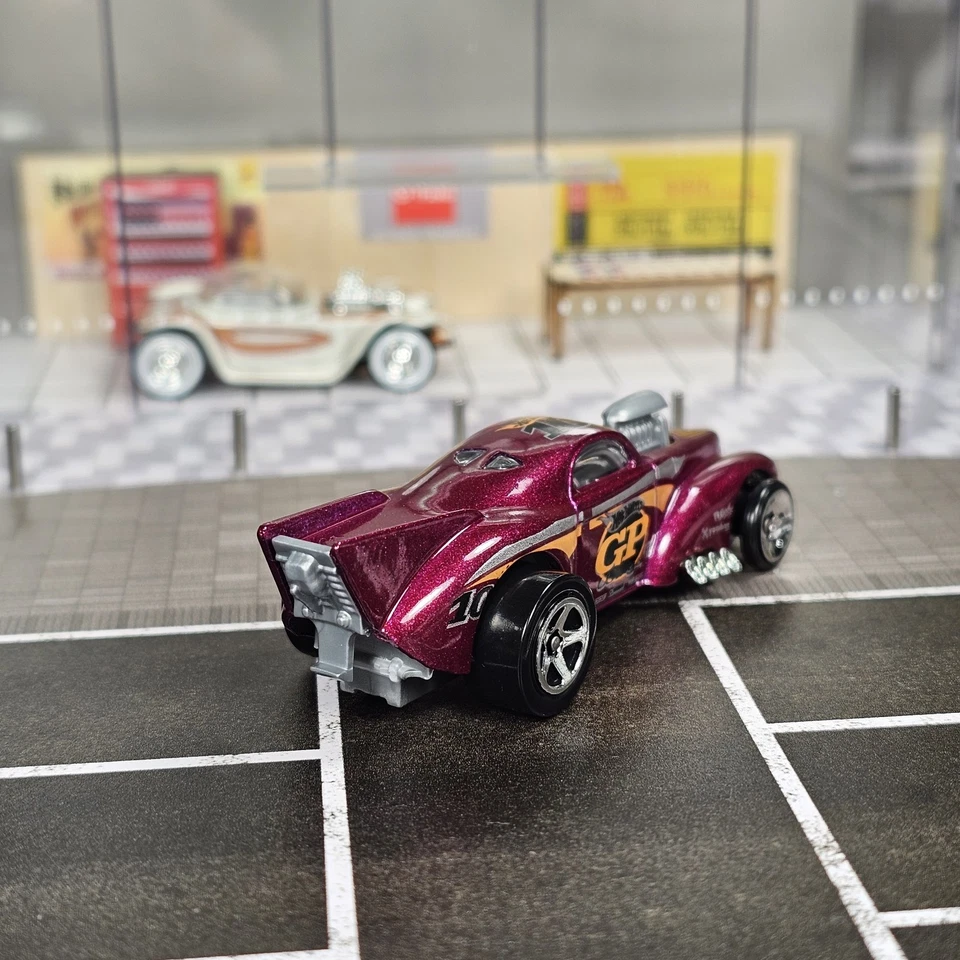 2005 Hot Wheels #50 First Editions-Torpedoes 10/10 WILLYS COUPE Maroon w/5-5Dots - Image 3 of 4