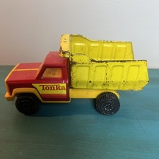Vintage 1980's TONKA Yellow Dump Truck, Pressed Steele Made In USA, Preowned
