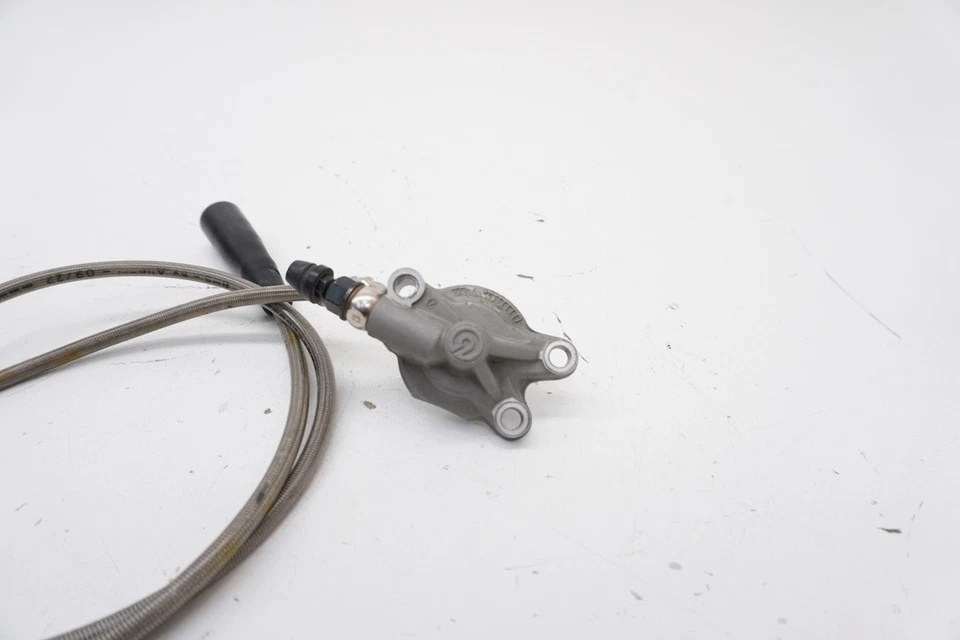 Оригинальный ведомый цилиндр гидравлической муфты KTM 125-450 Brembo 79232061044 2023-2025 M19 - Изображение 2 из 4