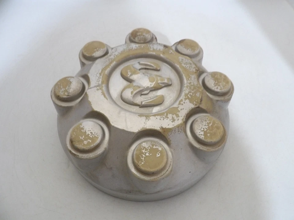 Dodge Ram 2500/3500 2003 2004 2005 2006 2007 2008-2013 OEM tapa central plateada Foto 4 de 4