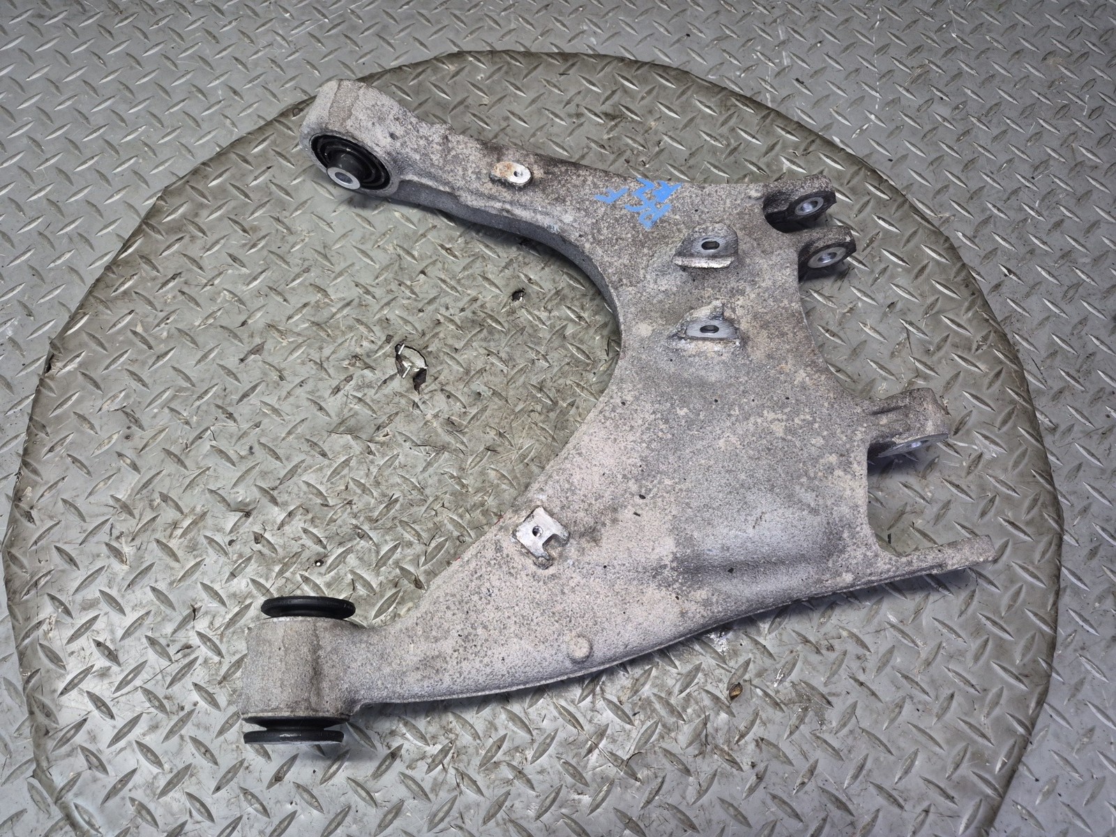 Bentley Continental GT 2003-2010 Rear Left Lower Control arms Set of 3
