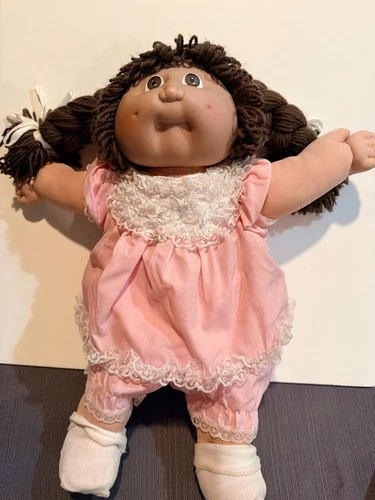 Cabbage Patch Kids Doll Coleco 1978/1982  brown hair brown/eyes Vintage Signed