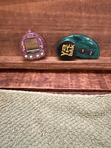 Giga Pets Digital Doggie Tiger Electronics + Voice Keychain Lot 90s