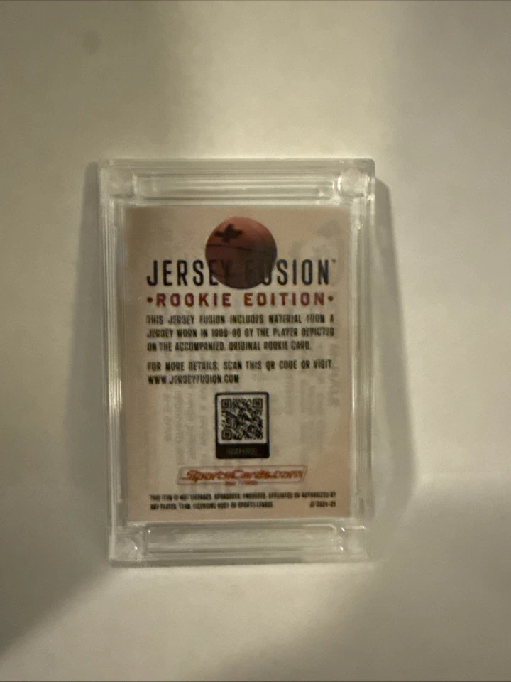 Джерси фьюжн - Кевин Макхейл 1/1 с нашивкой #75E (RC) - Изображение 2 из 2