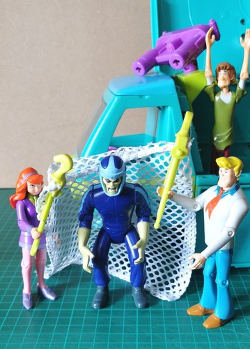 Scooby Doo Trap Time Mystery Machine Van And Figures! - Picture 11 of 16