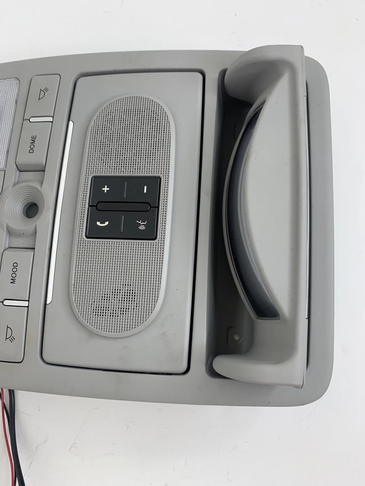 2007-2012 Hyundai Veracruz Dome Map Light W/ Sunrrof Control  OEM - Image 4 of 4