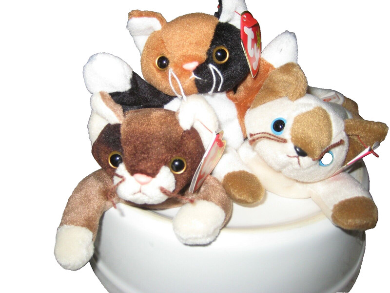 3 RETIRED TY BEANIE BABY CATS FROM 1996 & 1997 POUNCE 1997, CHIP 1996, SNIP 1996